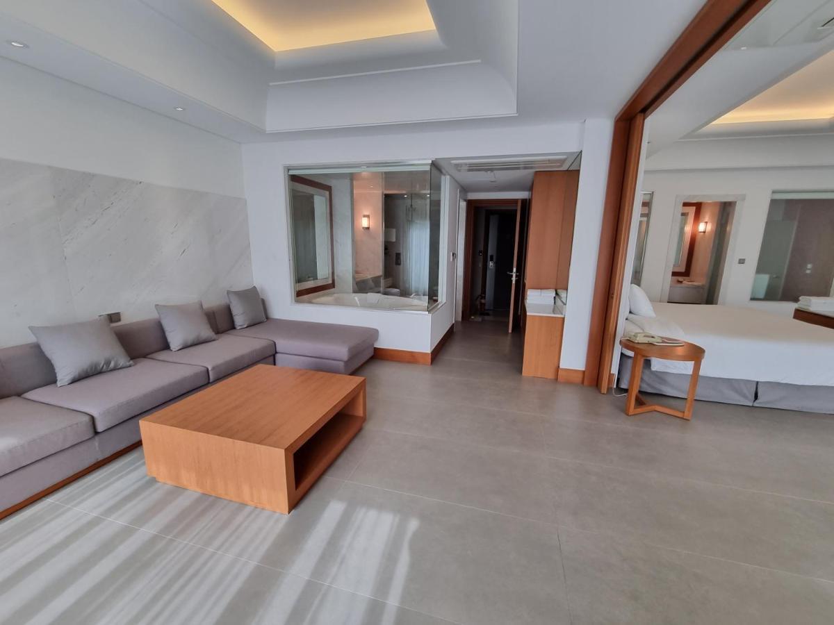 Pinegrove Hotel Gimhae Extérieur photo